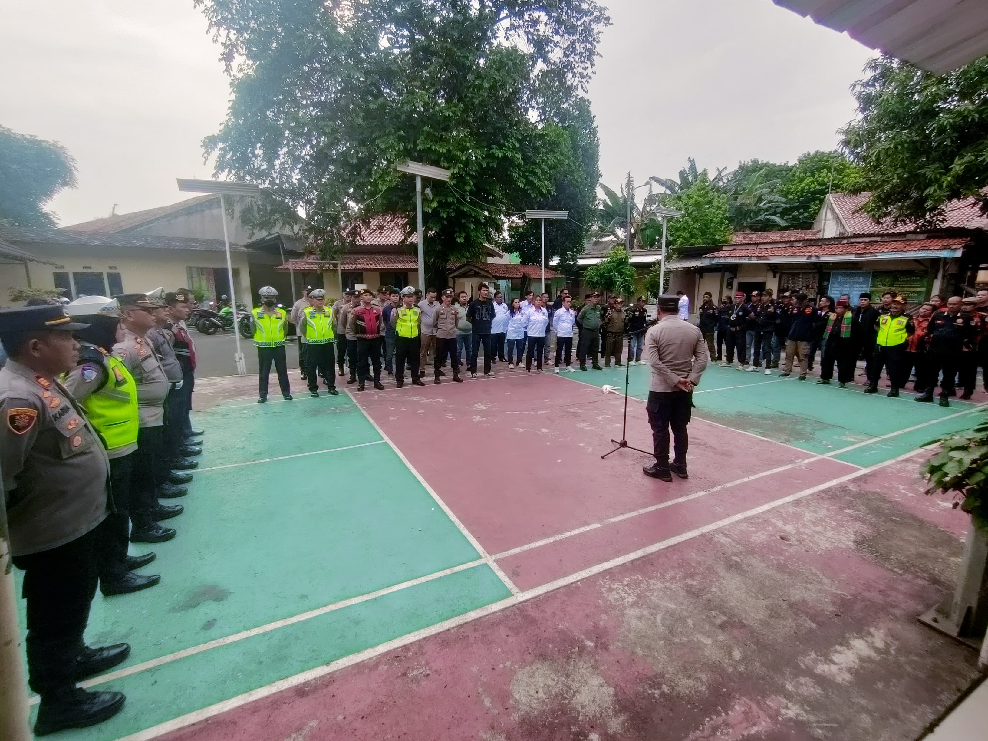 Apel Gabungan Kamtibmas Polsek Bantar Gebang Jaga Keamanan Menjelang Natal dan Tahun Baru 2026