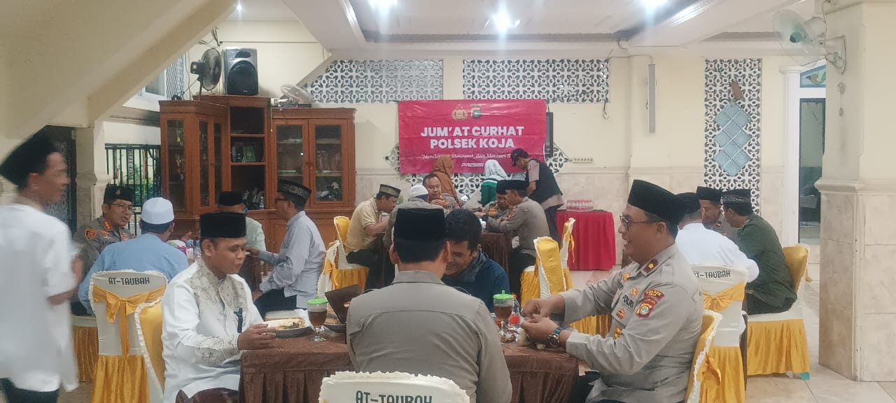 Kapolres Metro Jakarta Utara Laksanakan Kegiatan Subuh Keliling di Masjid At-Taubah Koja