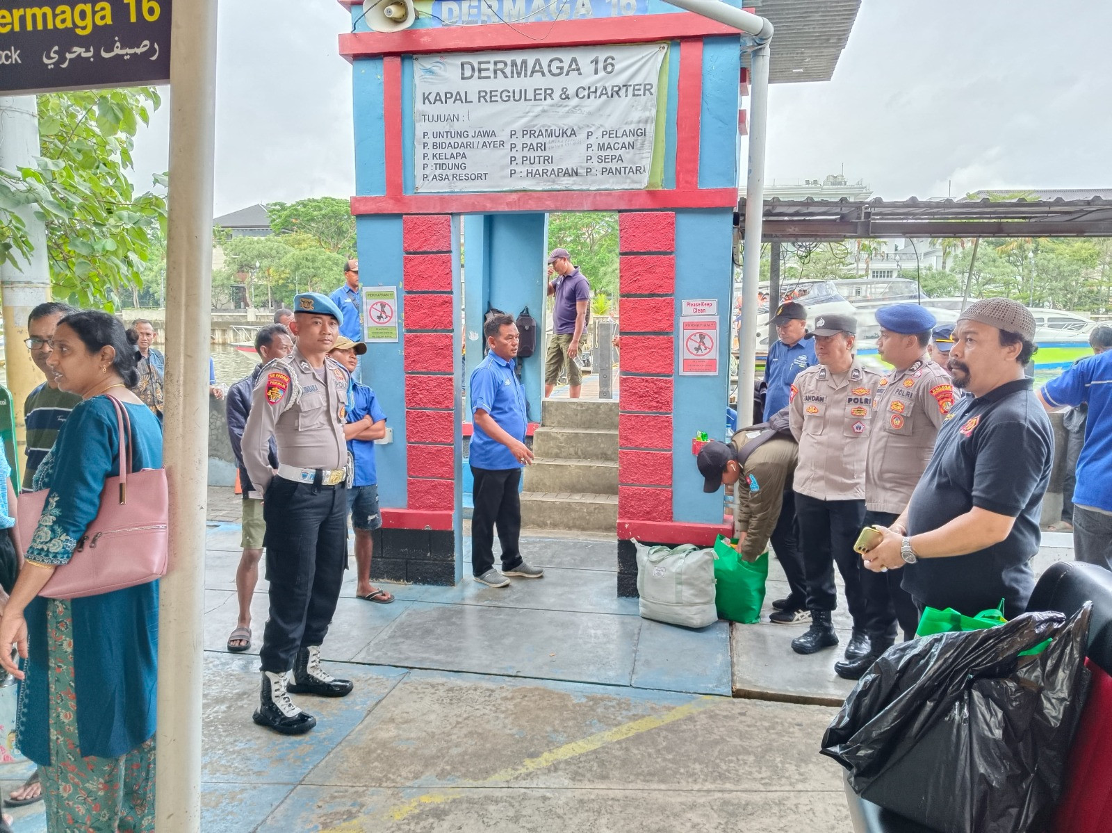 Polres Kepulauan Seribu Amankan Keberangkatan Wisatawan di Dermaga Marina Ancol, Kabag Ops Berikan Imbauan Keselamatan