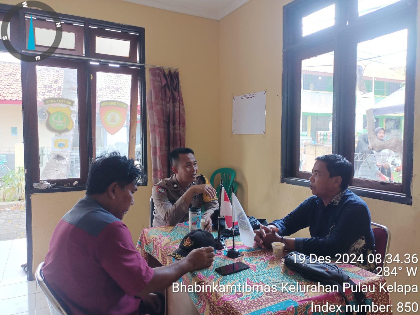 Bhabinkamtibmas Pulau Kelapa Imbau Warga Jaga Kerukunan Pasca Pilkada DKI Jakarta 2024