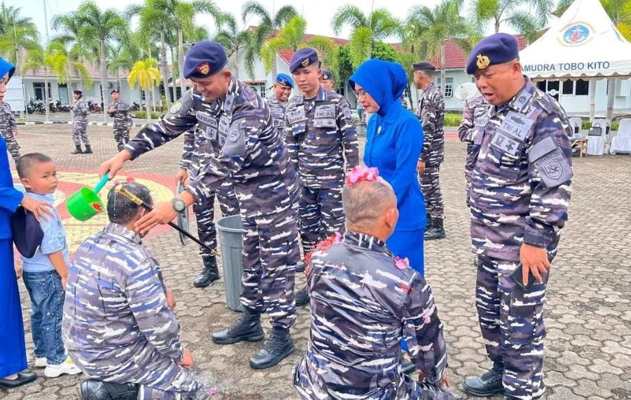 Lanal Bengkulu Gelar Upacara Kenaikan Pangkat, Tingkatkan Profesionalisme Prajurit