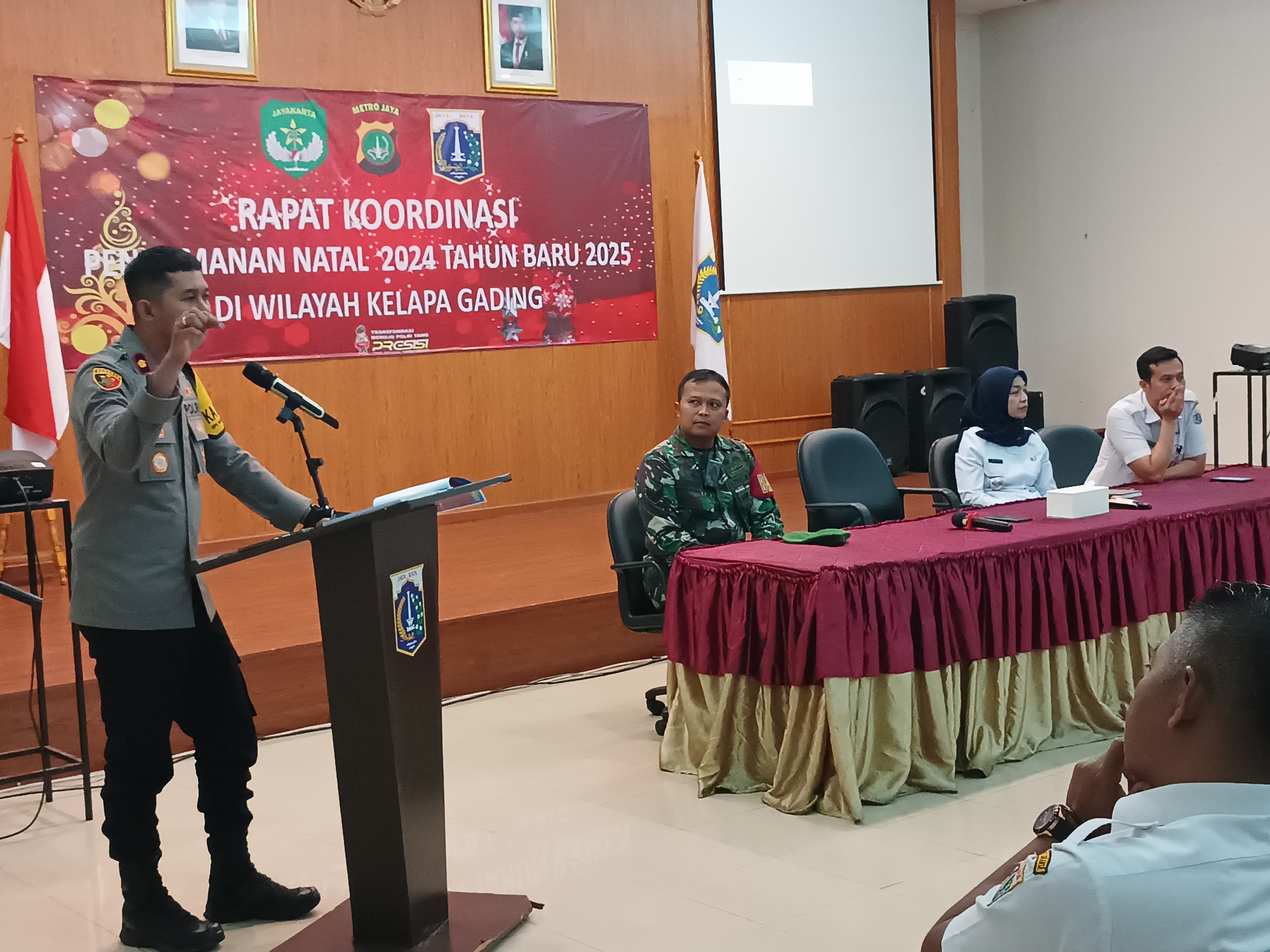 Polsek Kelapa Gading Hadiri Rapat Koordinasi Amankan Natal 2024 dan Tahun Baru 2025