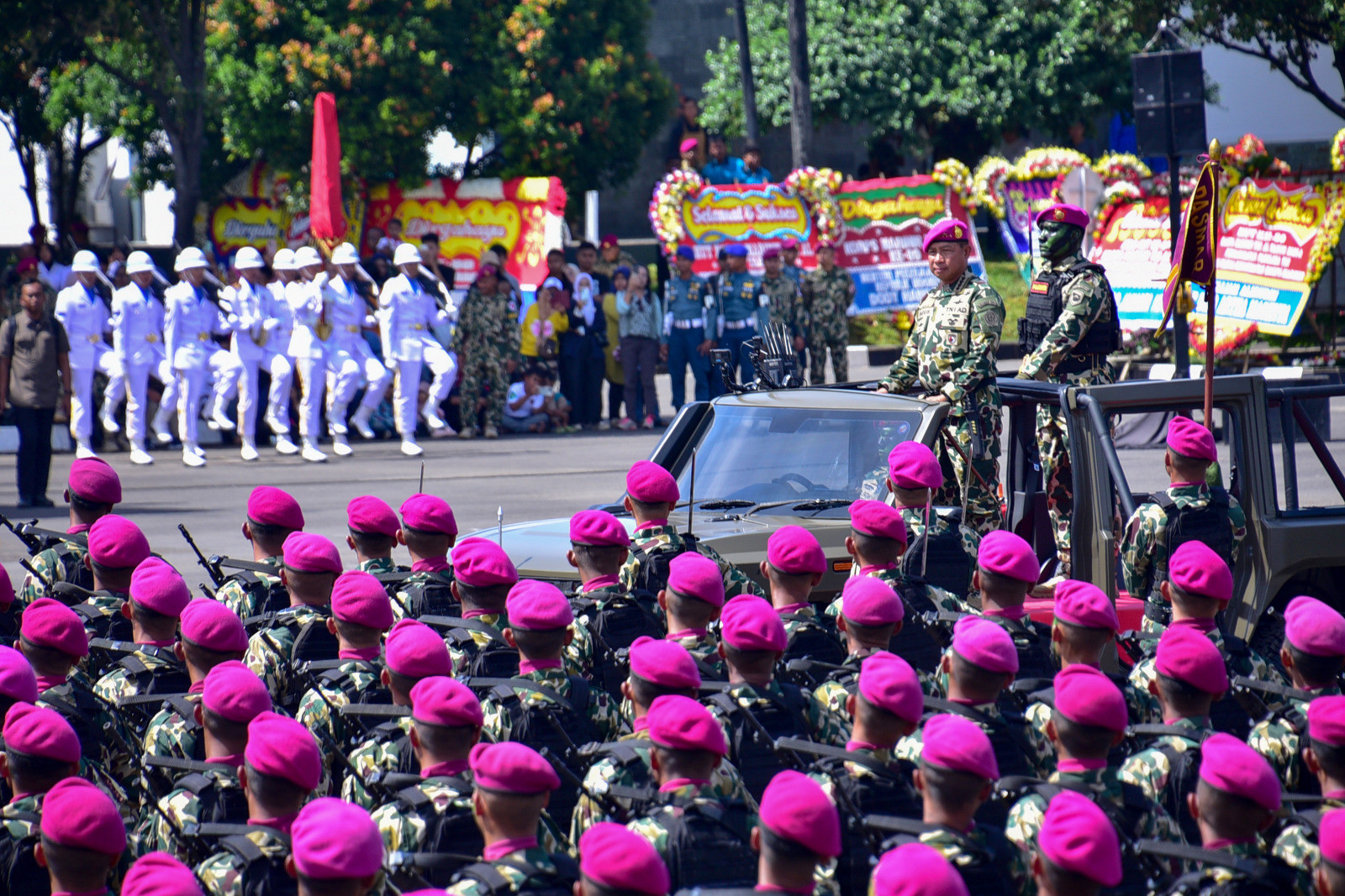 Panglima TNI Dikukuhkan sebagai Warga Kehormatan Pasukan Pendarat Korps Marinir