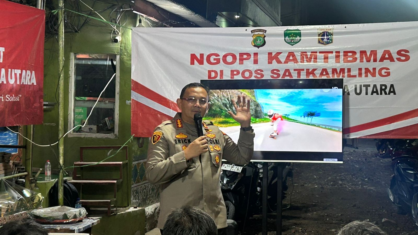 Ngopi Kamtibmas, Kapolres Metro Jakarta Utara Sambangi Warga Gen Z Rawa Badak Selatan