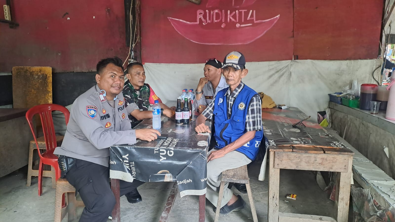 Sinergi TNI-Polri di Medan Satria: Kongkow Santai Jaga Kamtibmas