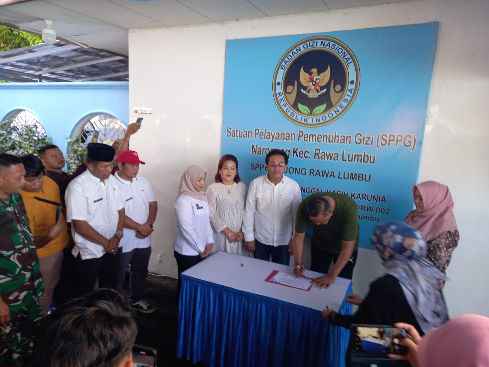 Polsek Rawalumbu Hadiri Peresmian Dapur Satuan Pelayanan Pemenuhan Gizi di Rawalumbu