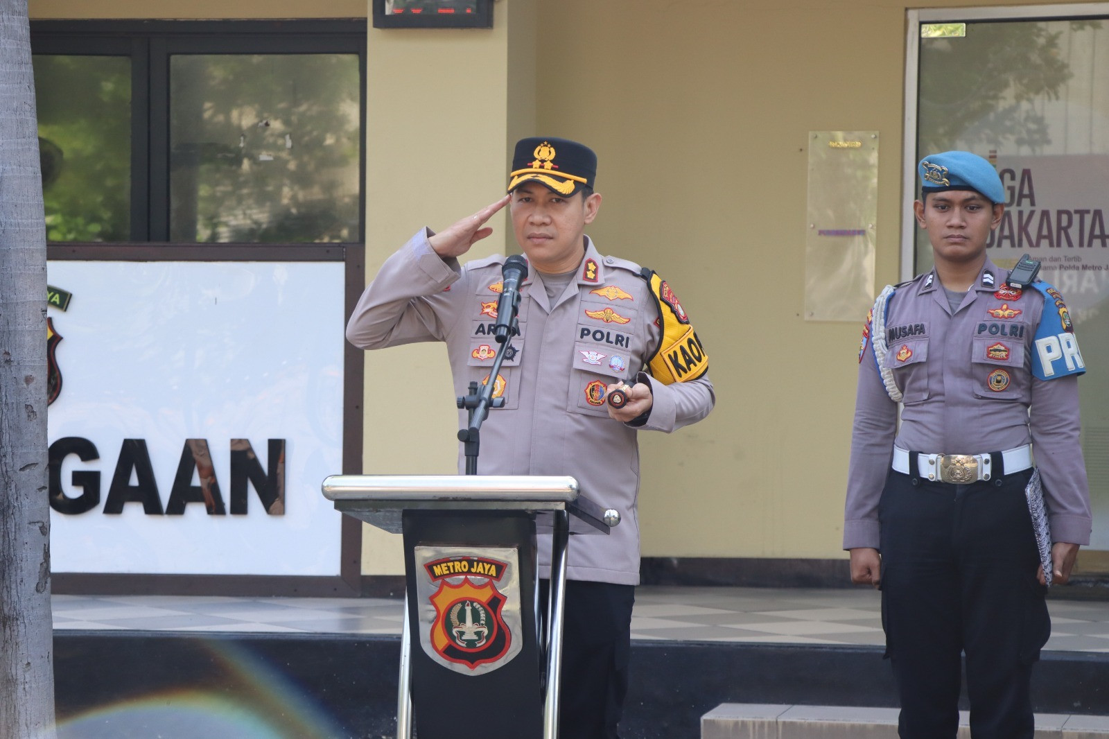 Kapolres Kepulauan Seribu Pimpin Apel Siaga Satu Pam Natal, Personel Dikerahkan Maksimal