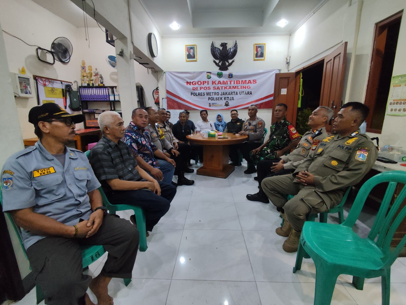 Kapolsek Koja Gelar Ngopi Kamtibmas Bersama Warga RW 03 Tugu Utara