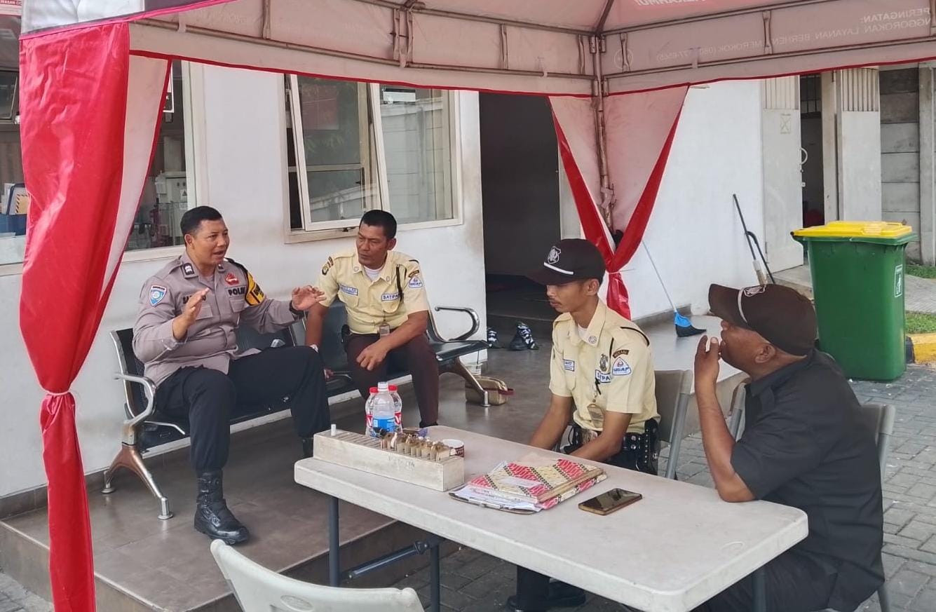 Bhabinkamtibmas Sambangi PT Gudang Garam Mustikasari, Perkuat Sinergi dengan Satpam