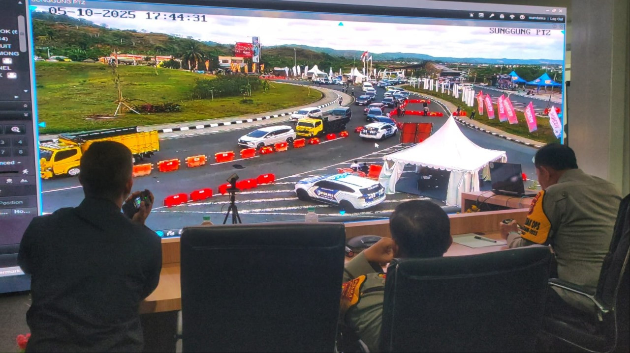 Operasi Lanjutan, Polisi Kawal Ketat Kepulangan Logistik dan Wisatawan Pasca-MotoGP Mandalika