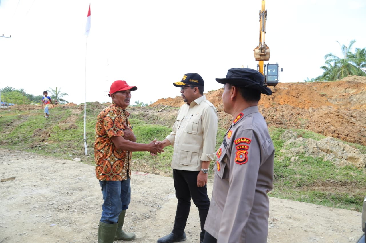 Kepala Staf Kepresidenan RI Berikan Apresiasi kepada Polri atas Pembangunan Hunian Tetap di Aceh Tamiang