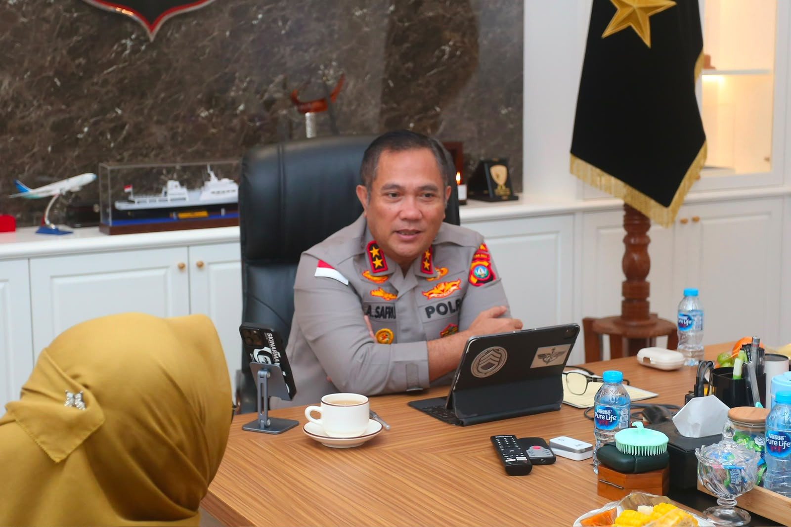 AUDIENSI DENGAN KEPALA KANTOR BAHASA PROVINSI KEPRI, KAPOLDA KEPRI PERKUAT SINERGI DALAM PENINGKATAN LITERASI BAHASA