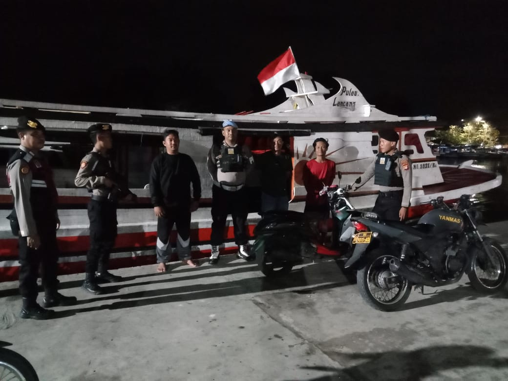 Polisi Baik Humanis, Polsek Kepulauan Seribu Utara Gelar Patroli Malam Dialogis Cegah Gangguan Kamtibmas