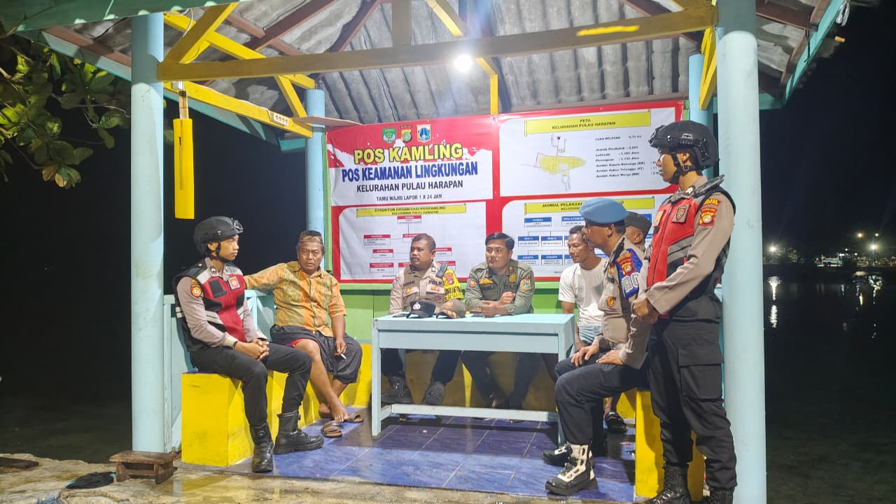 Polsek Kepulauan Seribu Utara Gelar Pembinaan Pos Kamling di Tiga Pulau, Wujudkan Lingkungan Aman Kondusif