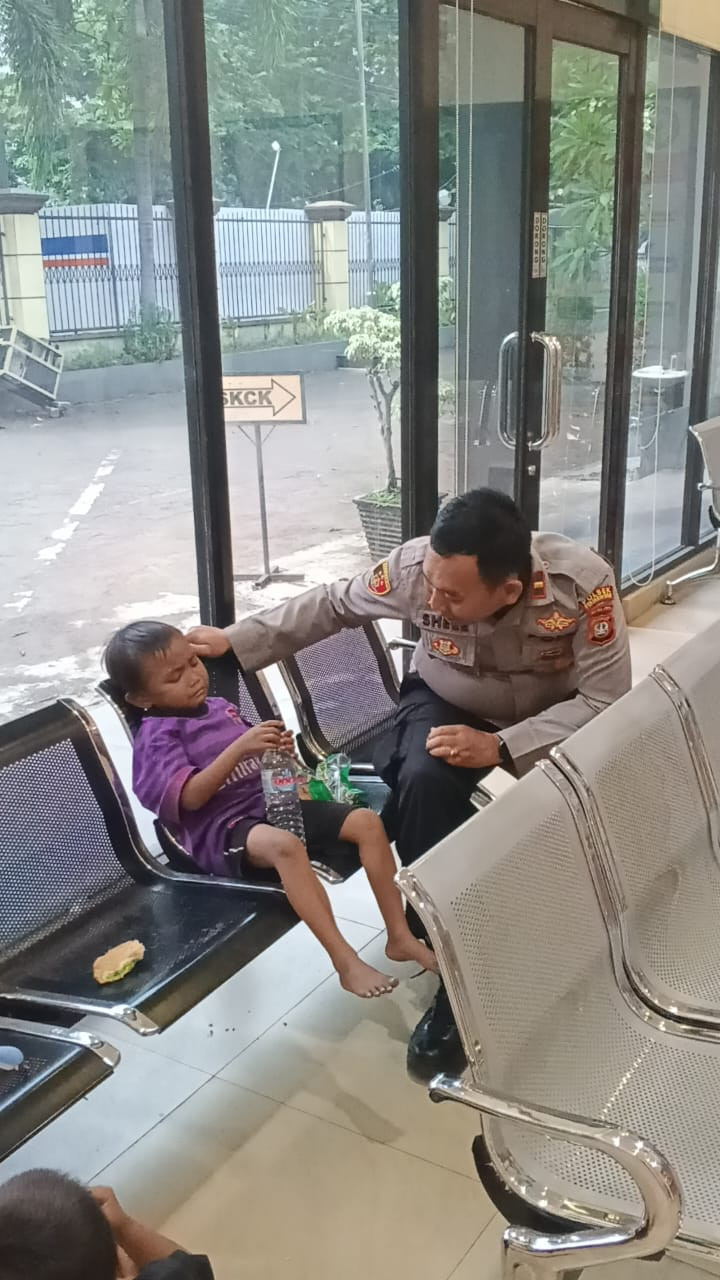 Dua Anak Tersesat di Penjaringan Berhasil Dipertemukan Kembali dengan Orang Tuanya