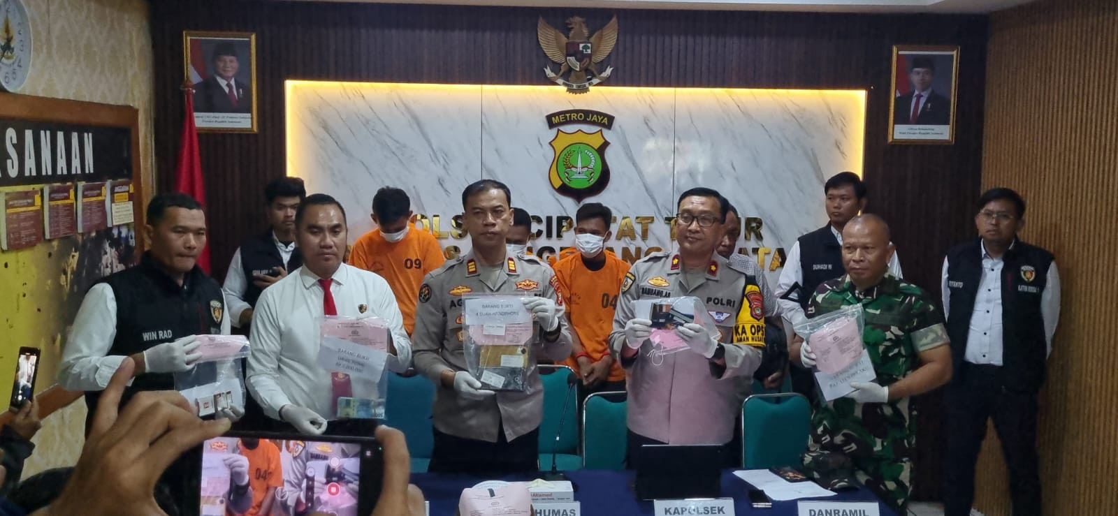 Polsek Ciputat Timur Ungkap Sindikat Pencurian Modus Ganjal ATM, 4 Pelaku Diamankan