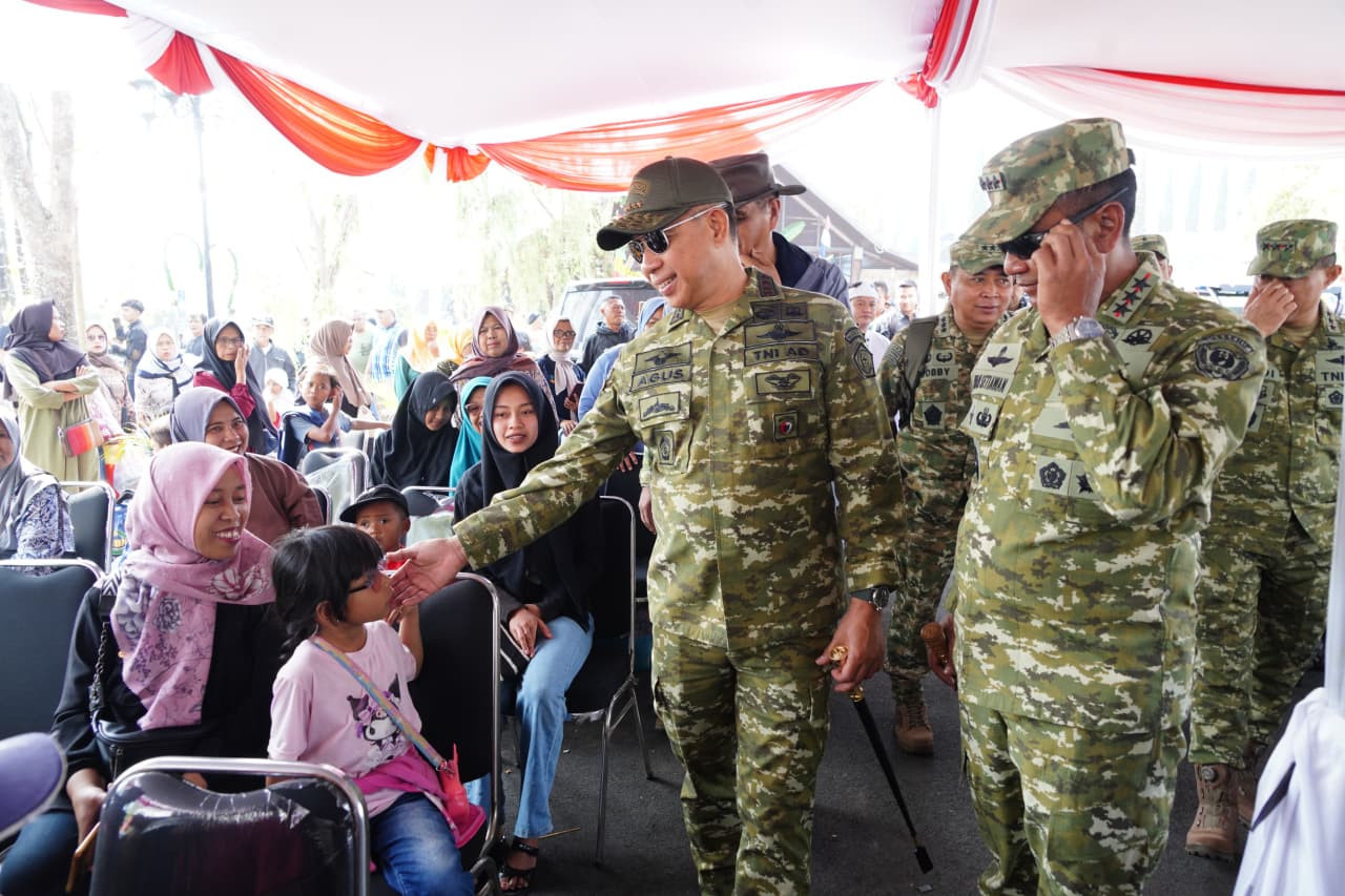 Panglima TNI Tinjau Bakti Sosial dan Open Tournament Off Road di Ciwidey Jawa Barat