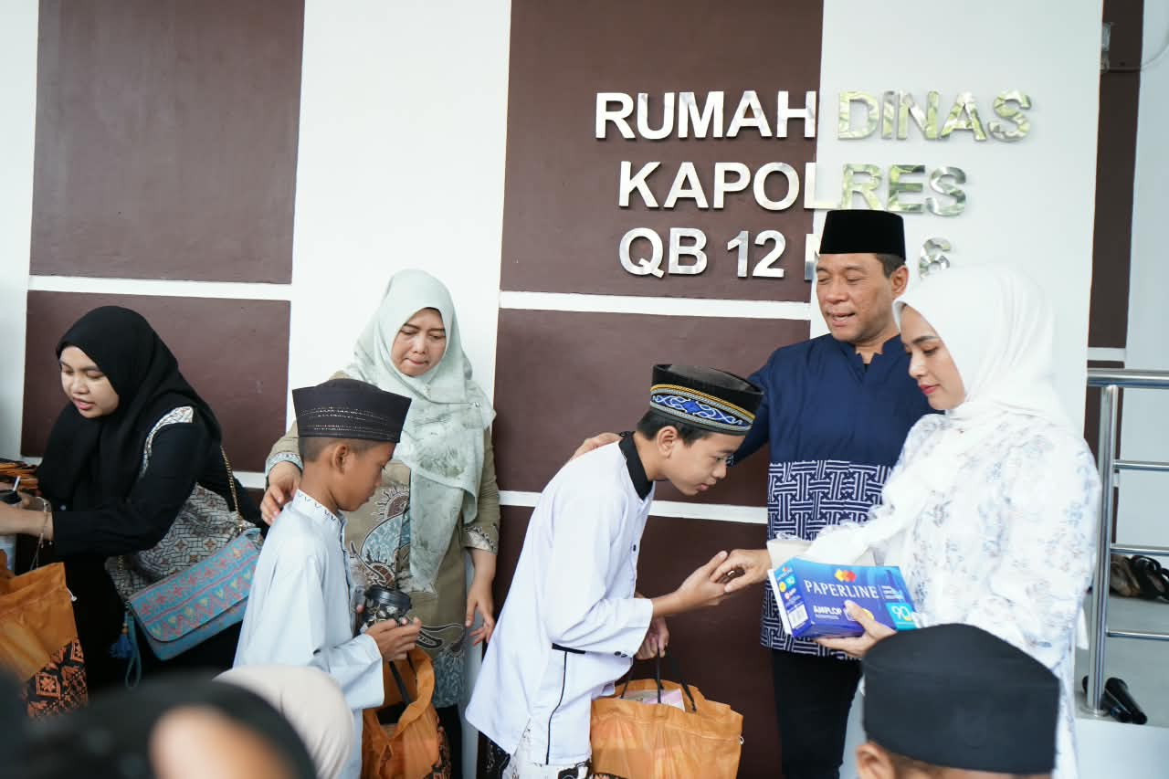 Kapolres Jakut Santuni Anak Yatim Sekaligus Syukuran Tempati Rumah Dinas