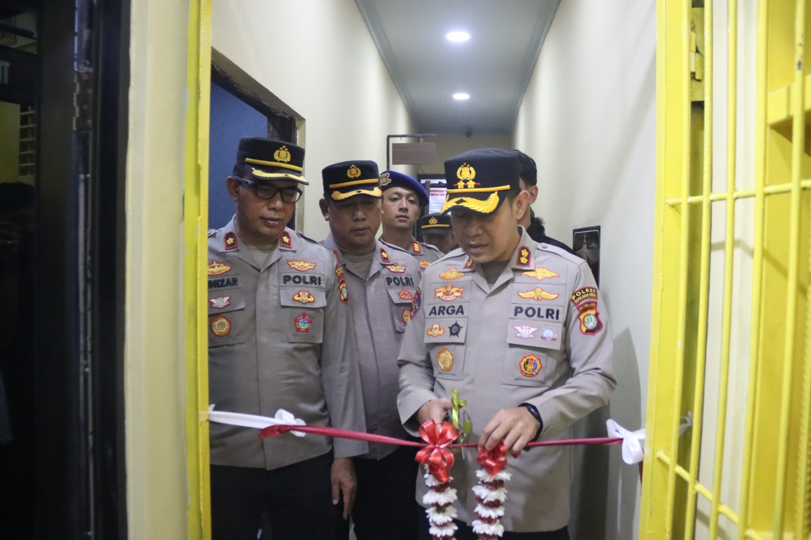 Kapolres Kepulauan Seribu Resmikan Renovasi Rutan Kalibaru Kantor Perwakilan