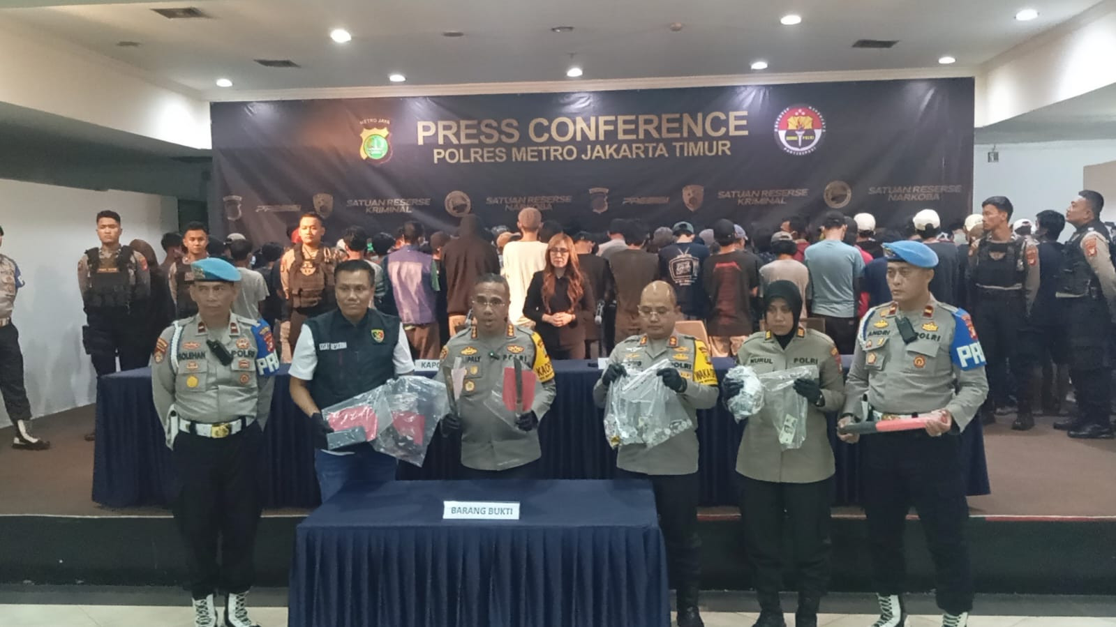 Polres Metro Jakarta Timur Berhasil Ungkap Tujuh Kasus dalam Operasi Brantas Jaya 2025