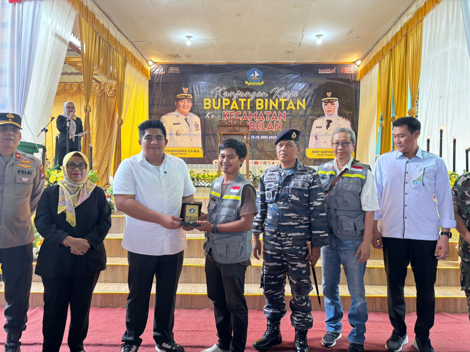 Danlanal Bintan Dampingi Bupati Bintan Kunjungan Kerja Ke Tambelan