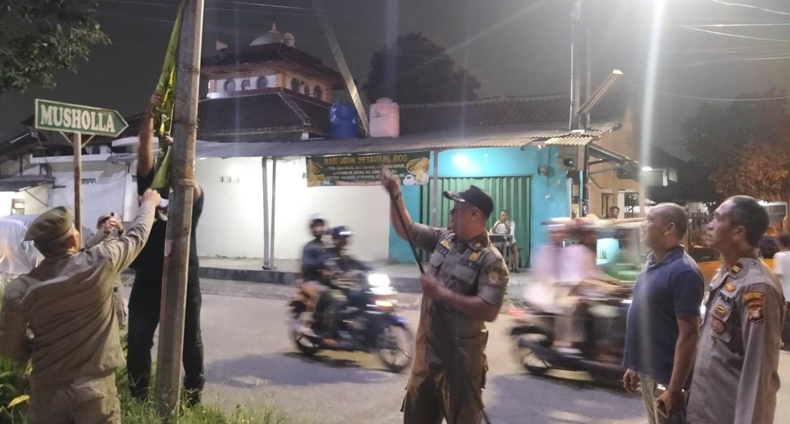 Operasi Berantas Jaya 2025: Polsek Bekasi Selatan Gelar Penertiban Atribut Ormas Bersama Tiga Pilar