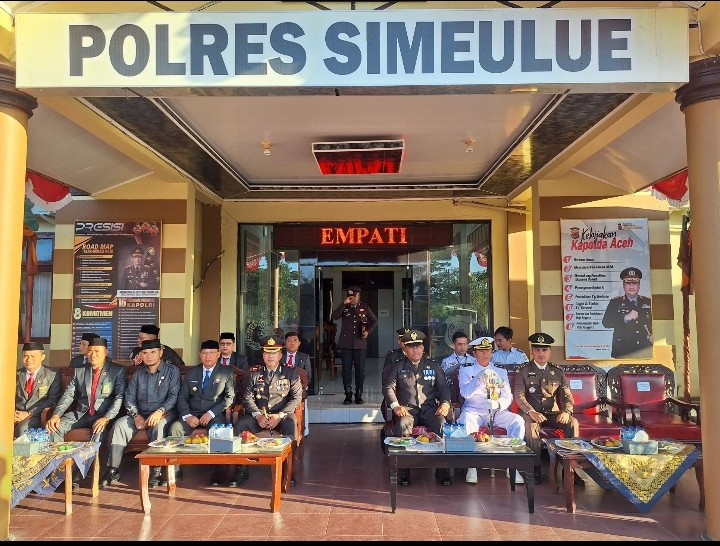 Personel Lanal Simeulue Ikuti Upacara Peringatan HUT Ke-79 Bhayangkara di Mapolres Simeulue