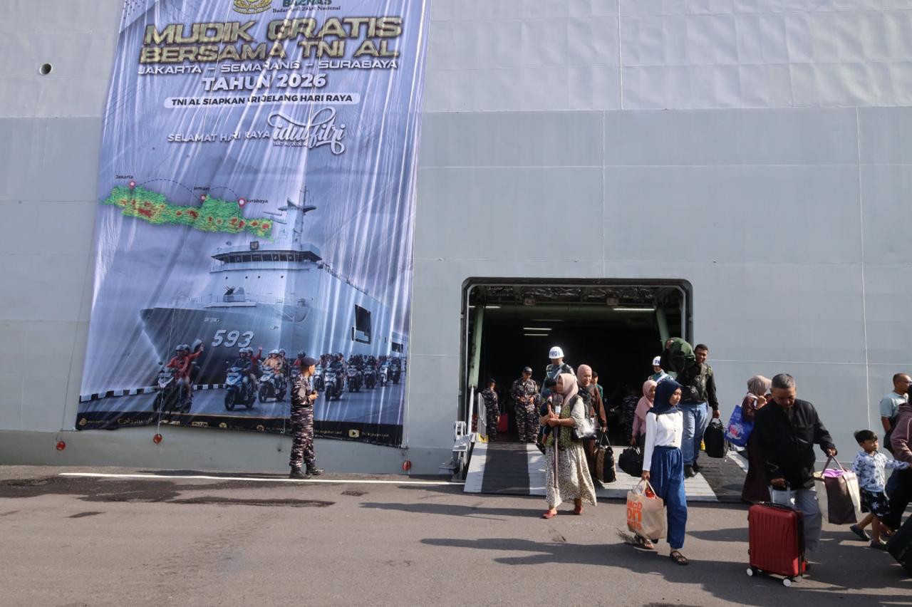 Jelang Hari Raya Idul Fitri, Mudik Gratis Bersama TNI AL Tiba di Dermaga Surabaya