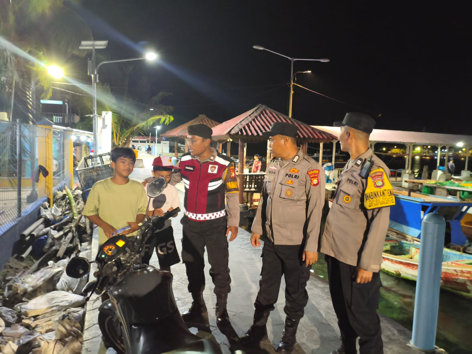 Polsek Kepulauan Seribu Utara Gelar Patroli Malam Gabungan Cegah Guantibmas