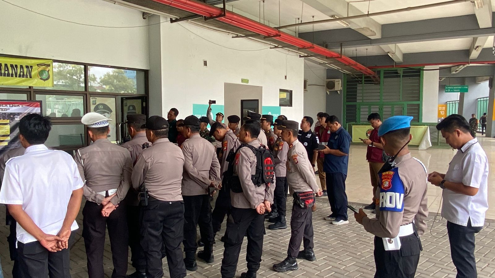 Ciptakan Rasa Aman, Polres Metro Bekasi Kota Gelar Apel Pengamanan Laga Bekasi City vs Sumatera Selatan