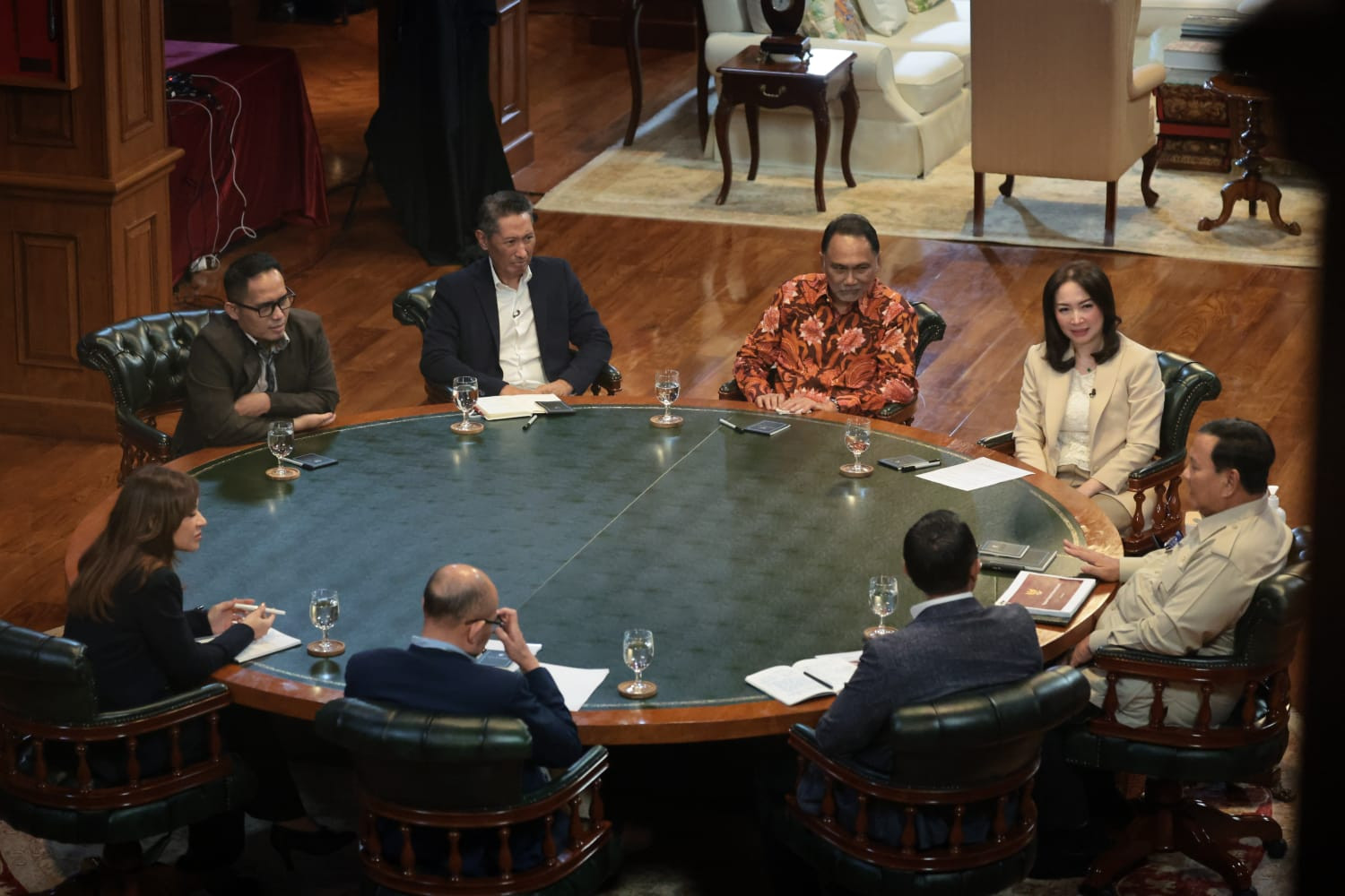 Prabowo Kritik Belanja Daerah Tak Produktif, Singgung Mobil Dinas Kepala Daerah Rp8 Miliar