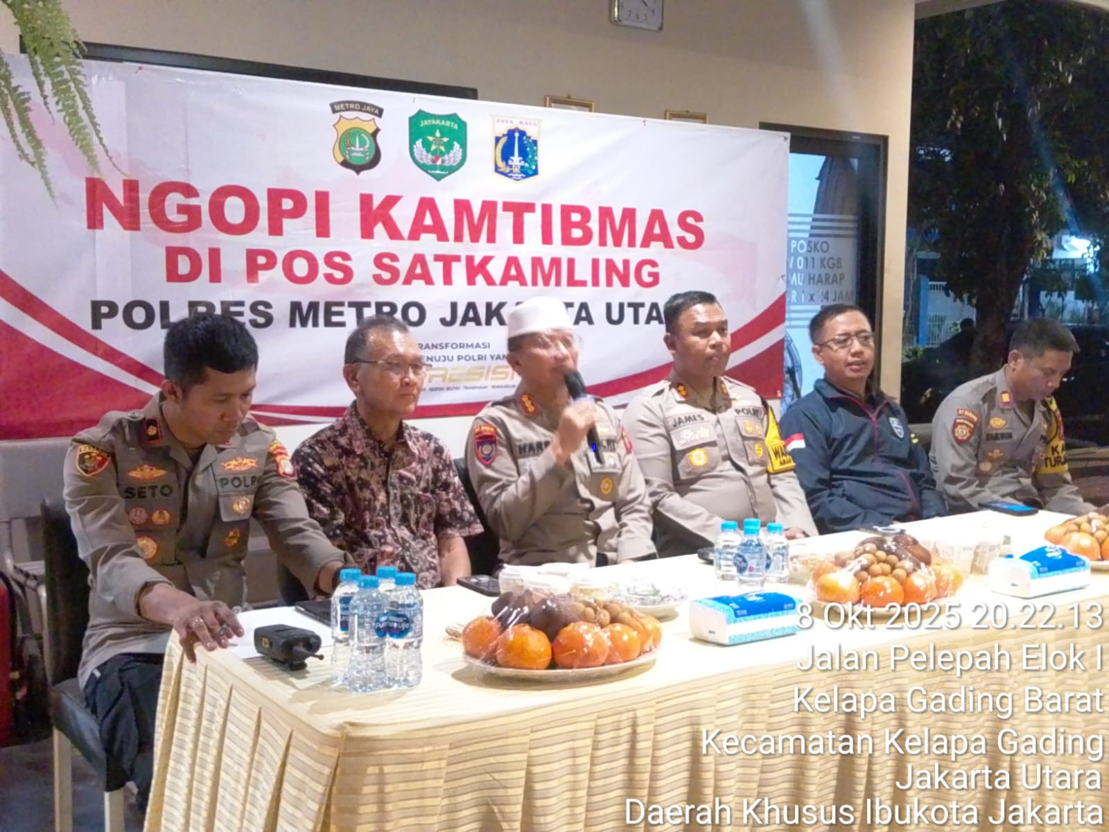 Ngopi Kamtibmas, Polres Metro Jakarta Utara Ajak Warga Kelapa Gading Aktif Jaga Lingkungan