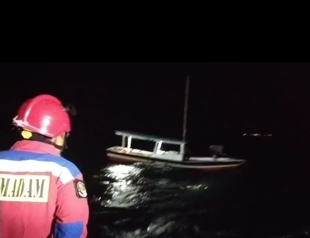 Evakuasi Nelayan Hanyut di Perairan Pulau Tikus, Polsek Kepulauan Seribu Selatan Gerak Cepat Lakukan Penyelamatan