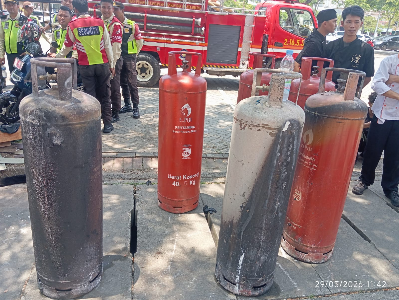 Ledakan Tabung Gas Picu Kebakaran di Restoran Yakiniku Ten, Tiga Karyawan Alami Luka Bakar