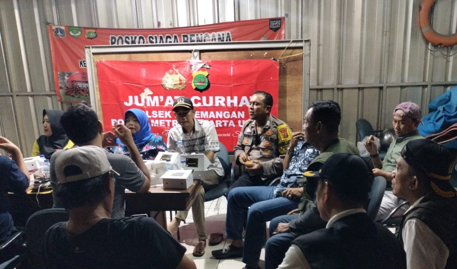 Polsek Pademangan Gelar "Jum'at Curhat" Bersama LMK: Bangun Sinergi Jaga Keamanan Lingkungan