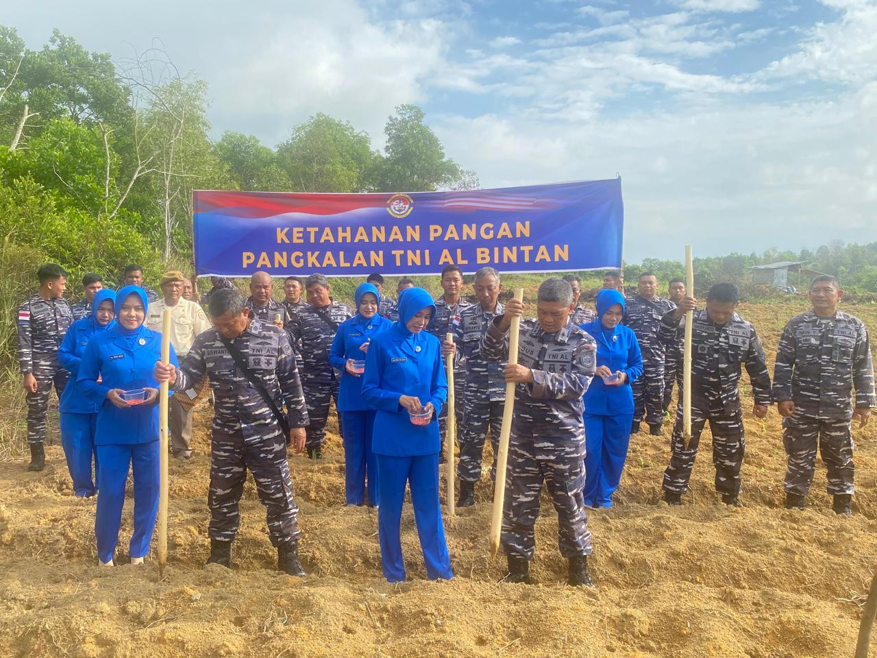 Lanal Bintan Perkuat Ketahanan Pangan Lewat Penanaman Jagung Sebagai Wujud Nyata Program Asta Cita