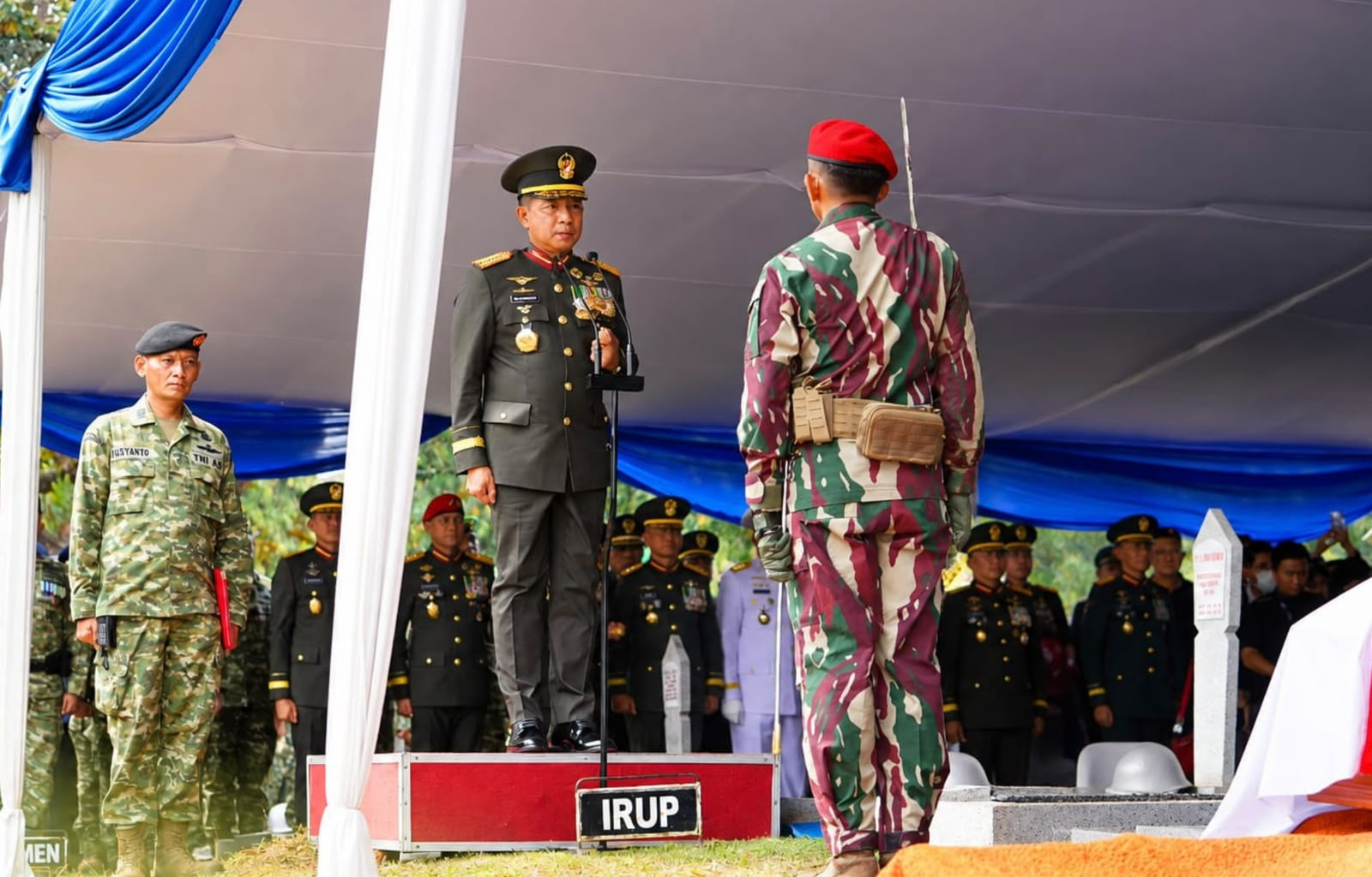 Panglima TNI Pimpin Upacara Pemakaman Alm Jenderal TNI (Purn) Subagyo HS