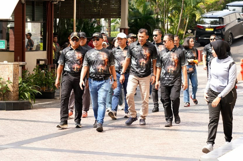Panglima TNI dan Ratusan Sahabat Lama Berbagi di CFD dan Nobar Film “Believe”