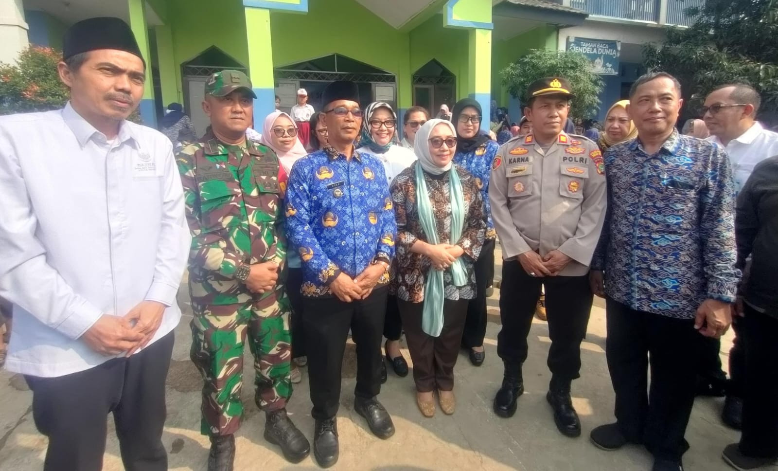 Wakaplsek Bantargebang Dampingi Menteri PPPA Dalam Rangka Kunjungan SD Dinamika Guna Peringati Hari Anak Nasional 2025