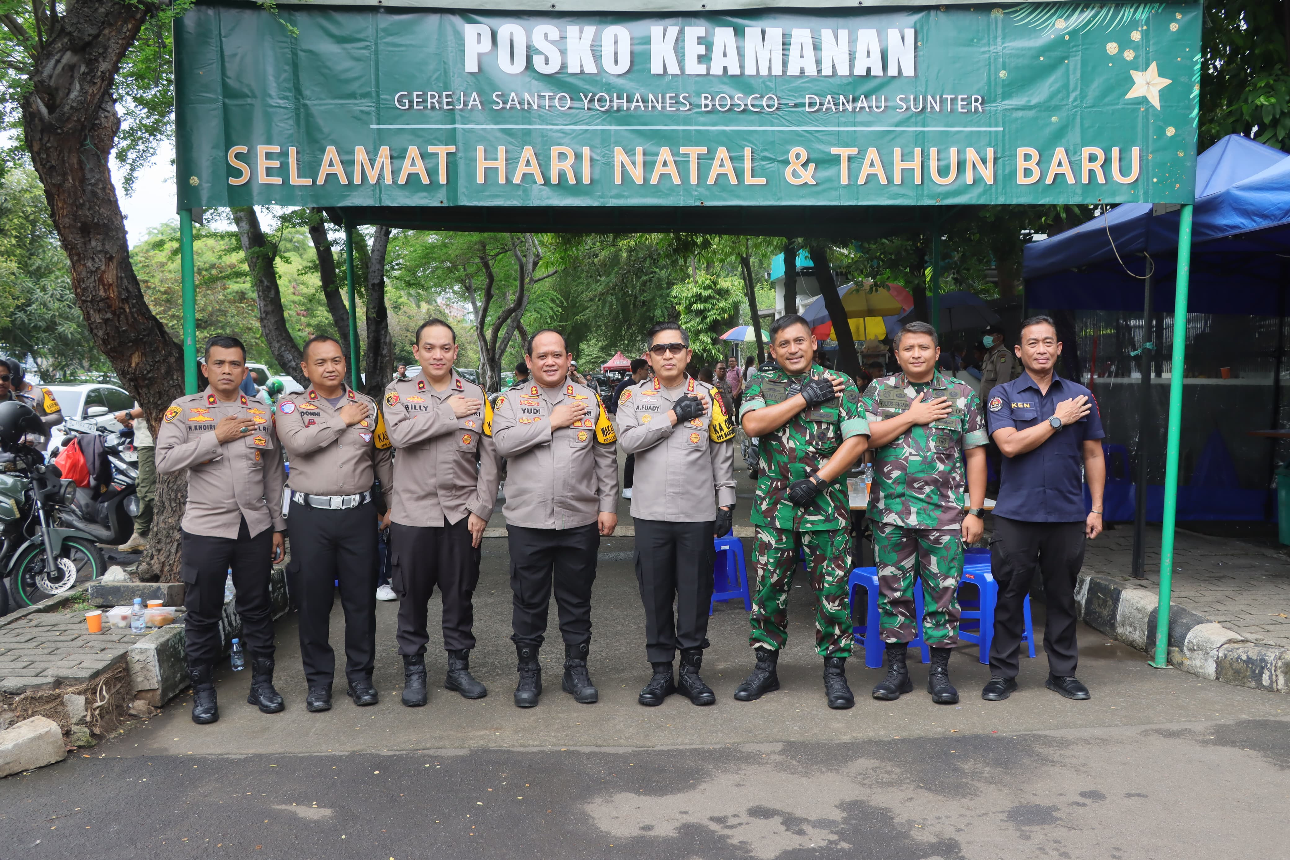 Kapolres Metro Jakarta Utara Pastikan Keamanan Natal di Gereja ST. Yohanes Bosco