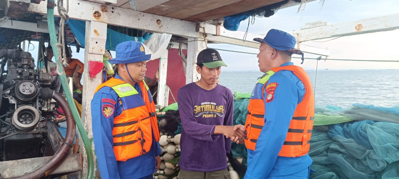 Patroli Satpolairud Polres Kepulauan Seribu Intensifkan Dialogis Laut, Himbau Waspada Cuaca dan Manfaatkan Call Center 110