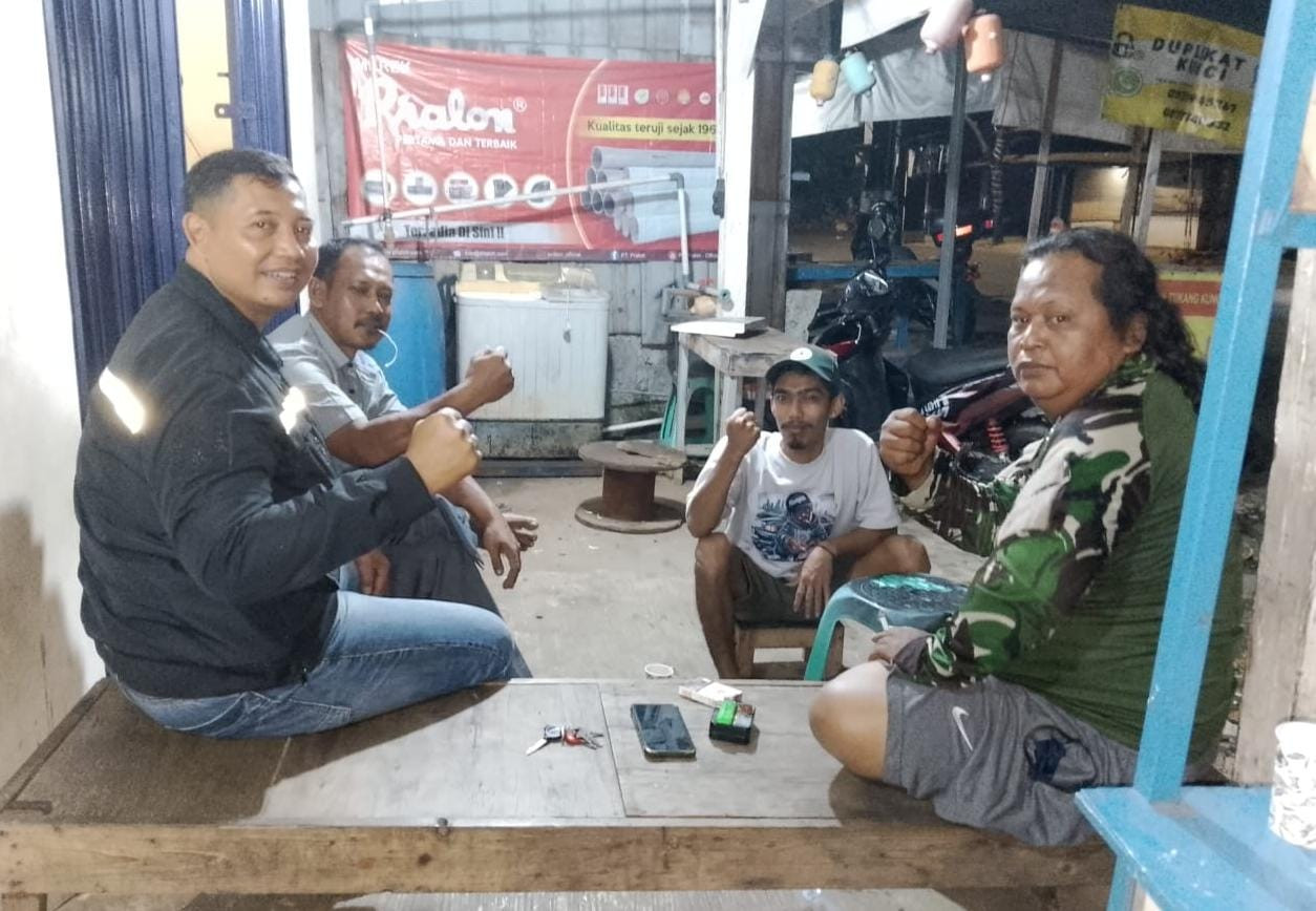 Patroli Kamtibmas Warga Mustikasari Wujudkan Rasa Hadirnya Polri di Tengah Masyarakat