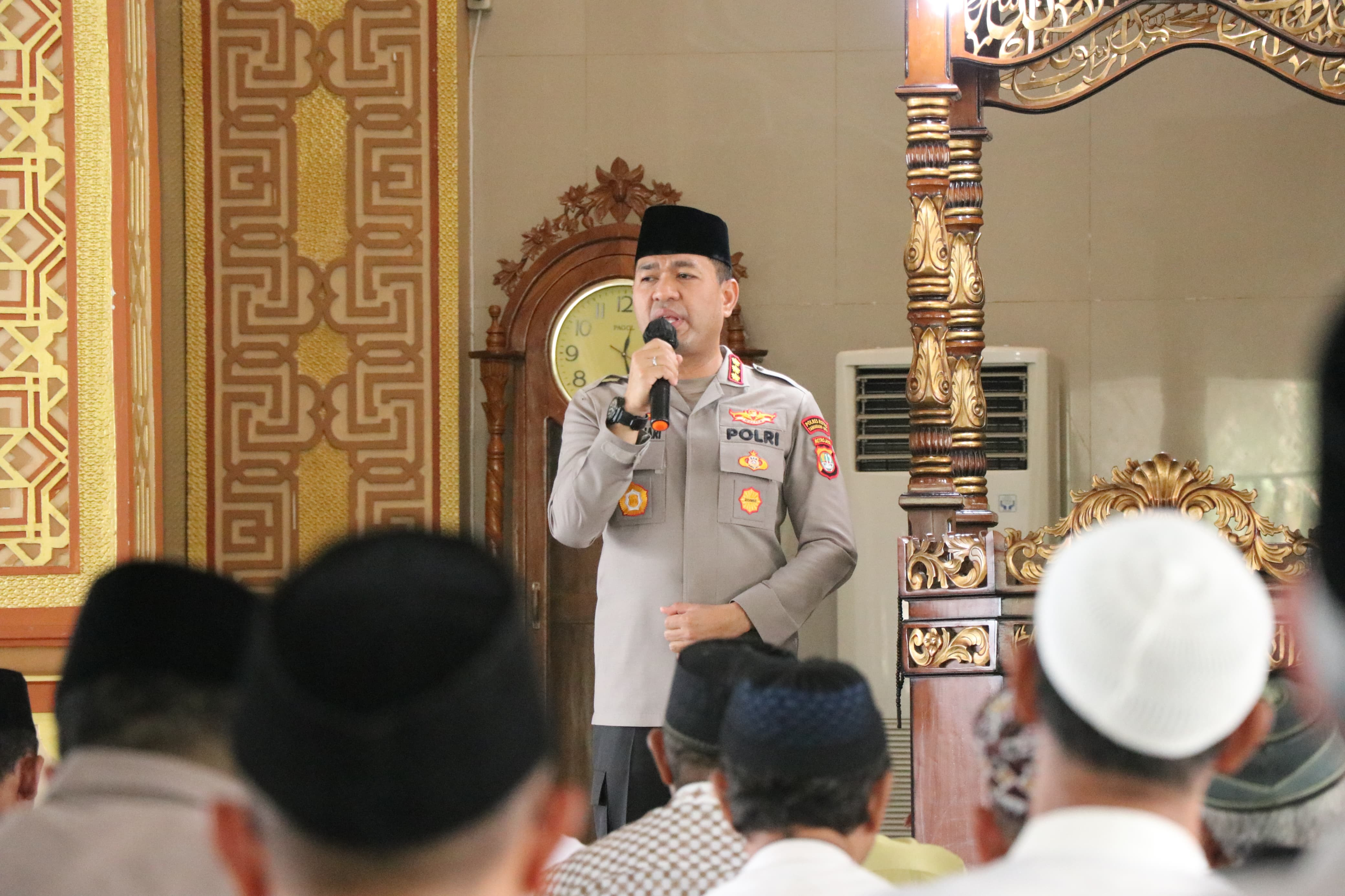 Kapolres Metro Tangerang Kota Ajak Warga Lawan Tawuran dan Narkoba Lewat Jumat Curhat