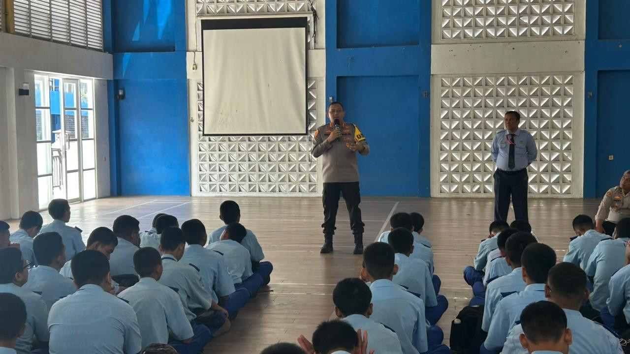 Kapolres Metro Jakarta Utara Gelar Program Police Go To School, Sosialisasikan Antisipasi Tawuran di SMK Perguruan Cikini