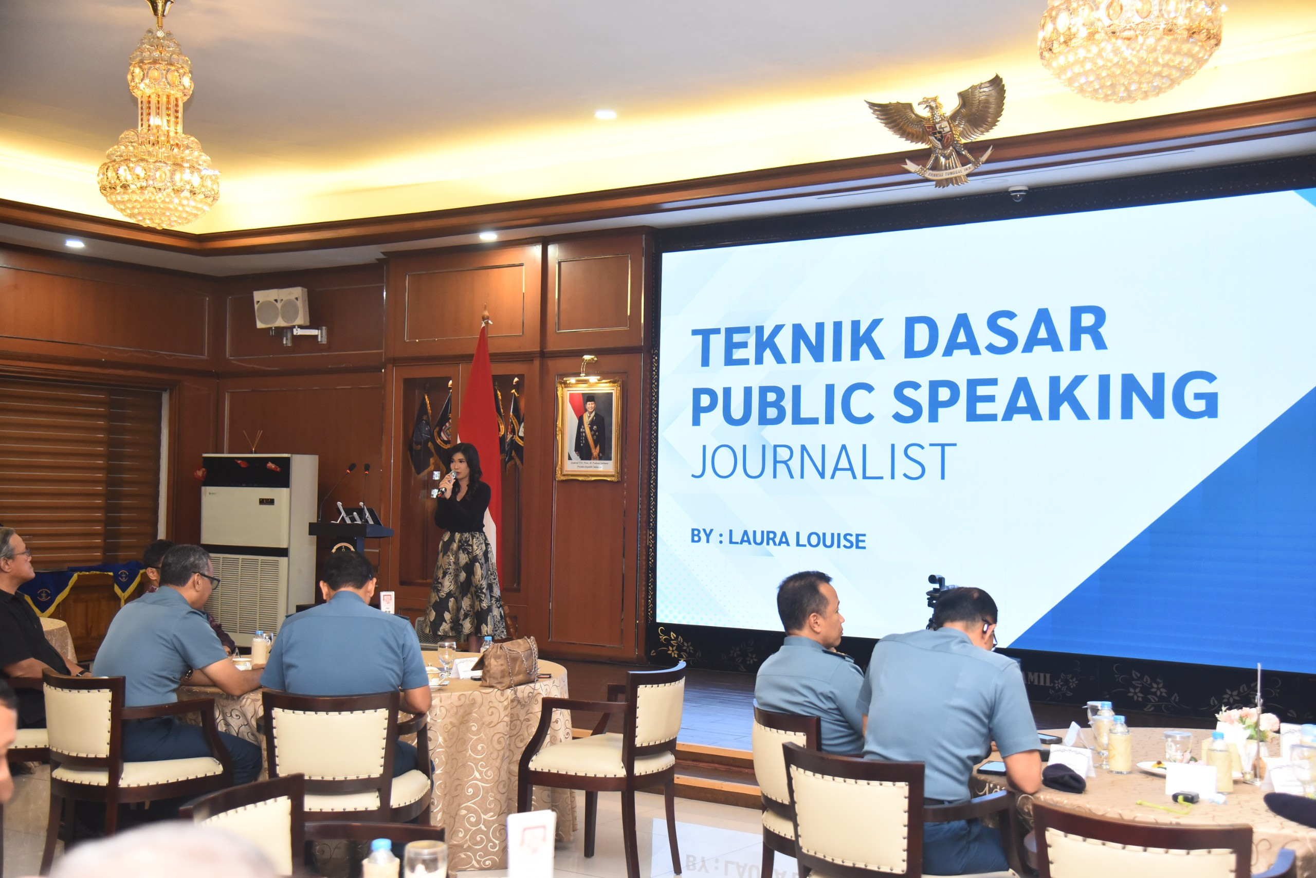 Public Speaking: "Senjata" Prajurit Dalam Membangun Karir