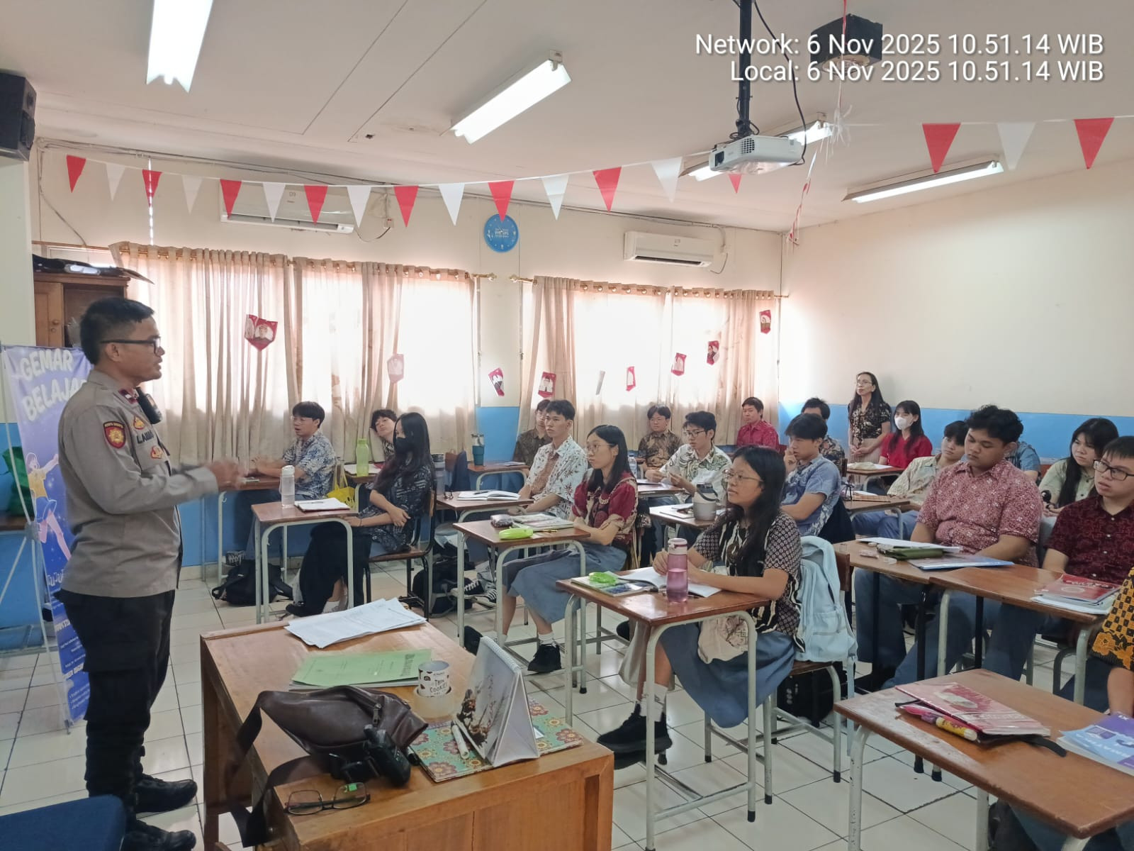 Polsek Pademangan Dukung Gerakan Jaga Lingkungan, Jaga Warga dalam Program "Polri Goes to School" di SMA St. Maria Dela Strada