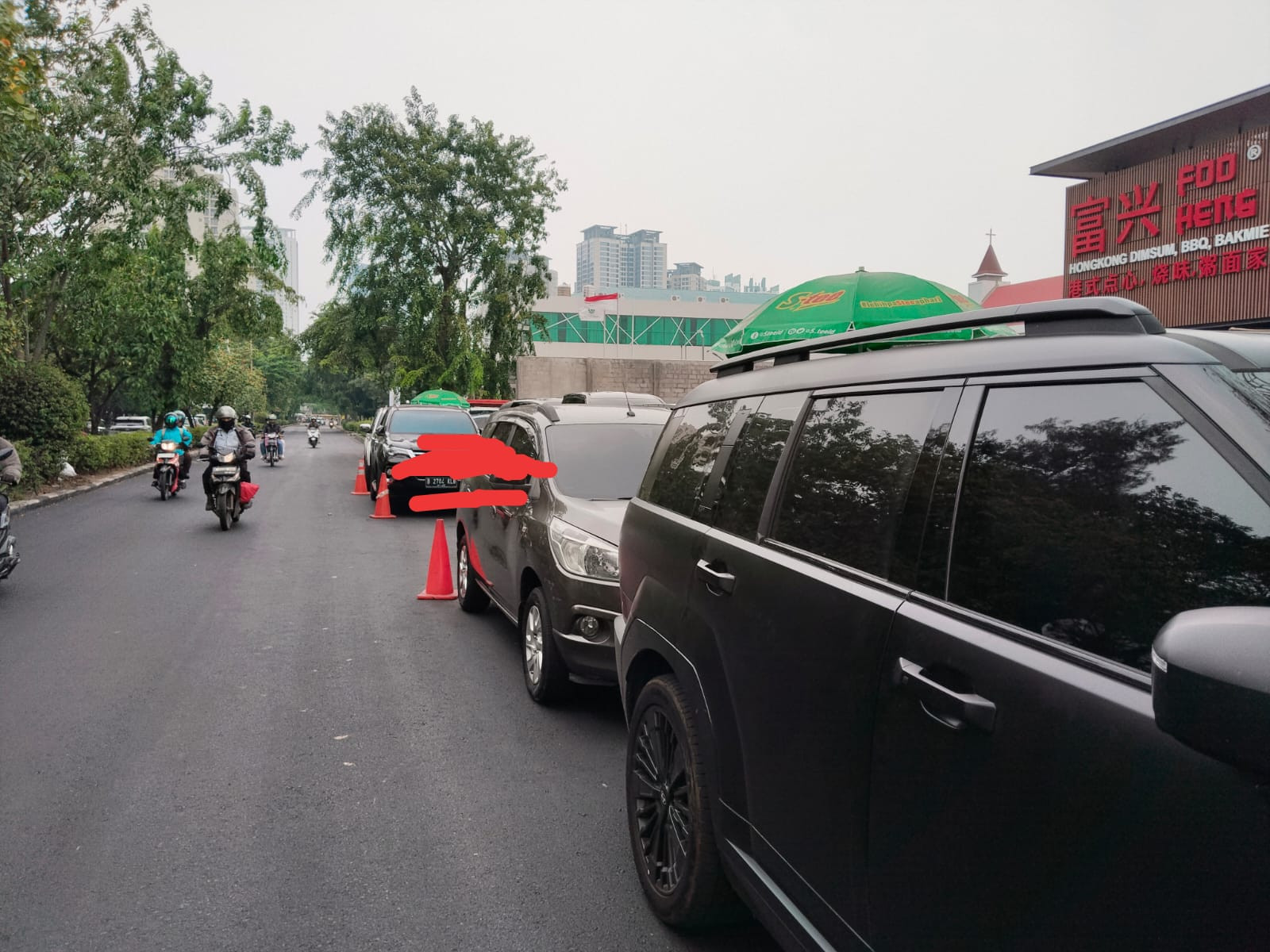 Parkir Liar Kuasai Jalan Danau Sunter, Warga Resah Diduga Libatkan Oknum Petugas Dishub