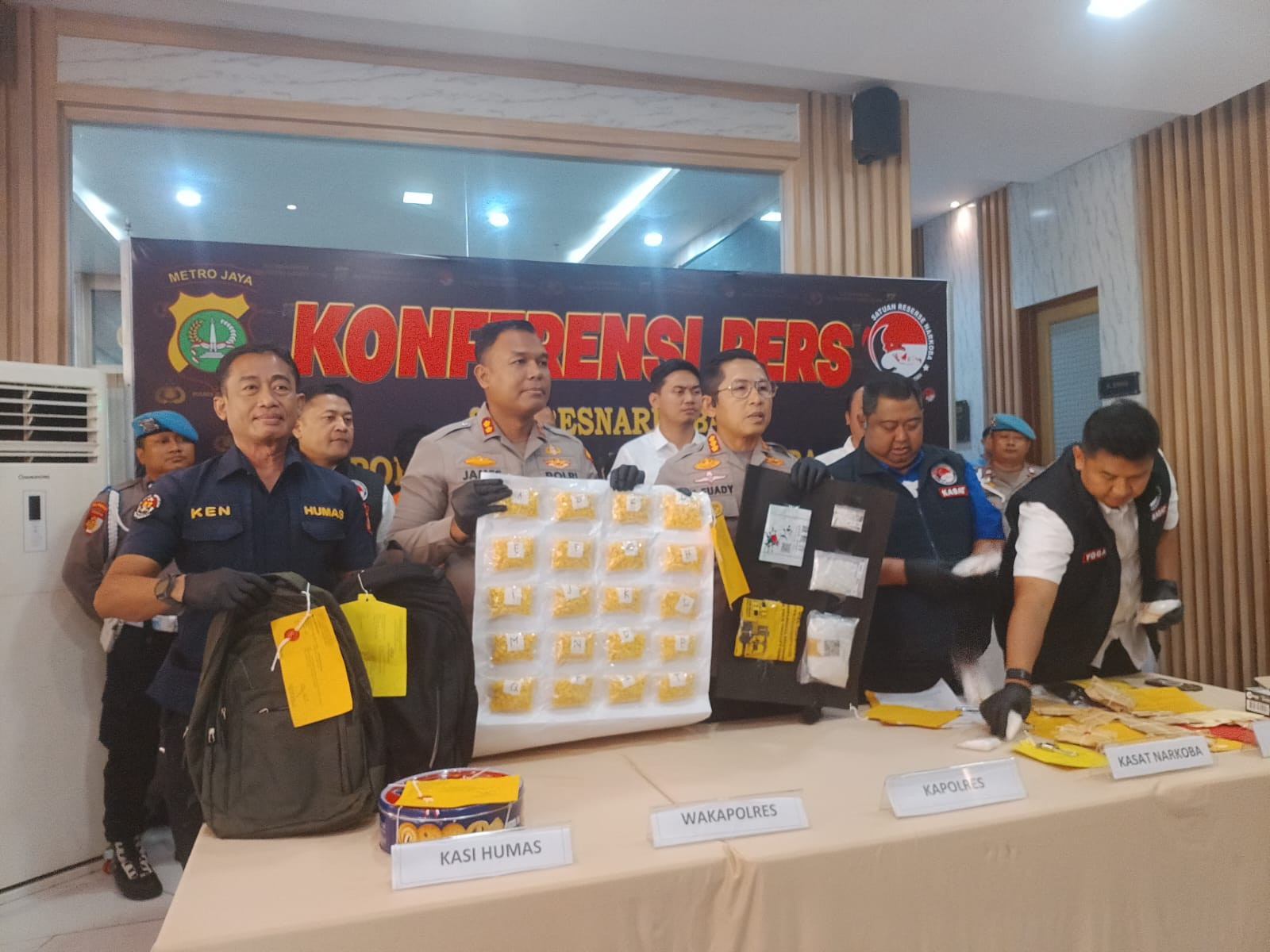 Polres Metro Jakarta Utara Ungkap Kasus Narkoba dalam Oprasi Nila 2025, Hampir 1 Kilogram Sabu dan Ribuan Ekstasi Diamankan, Nilai Barang Bukti Capai Rp 4,9 Miliar