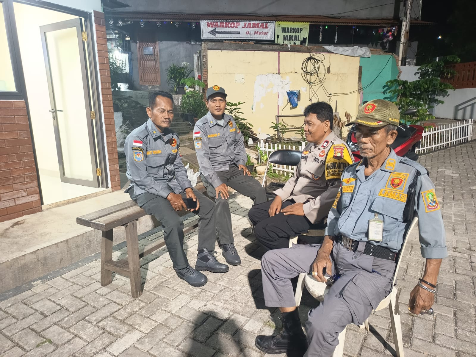 Cegah 3C di Malam Hari, Kapolsek Bekasi Barat: Siskamling Kunci Utama Kondusifitas Lingkungan