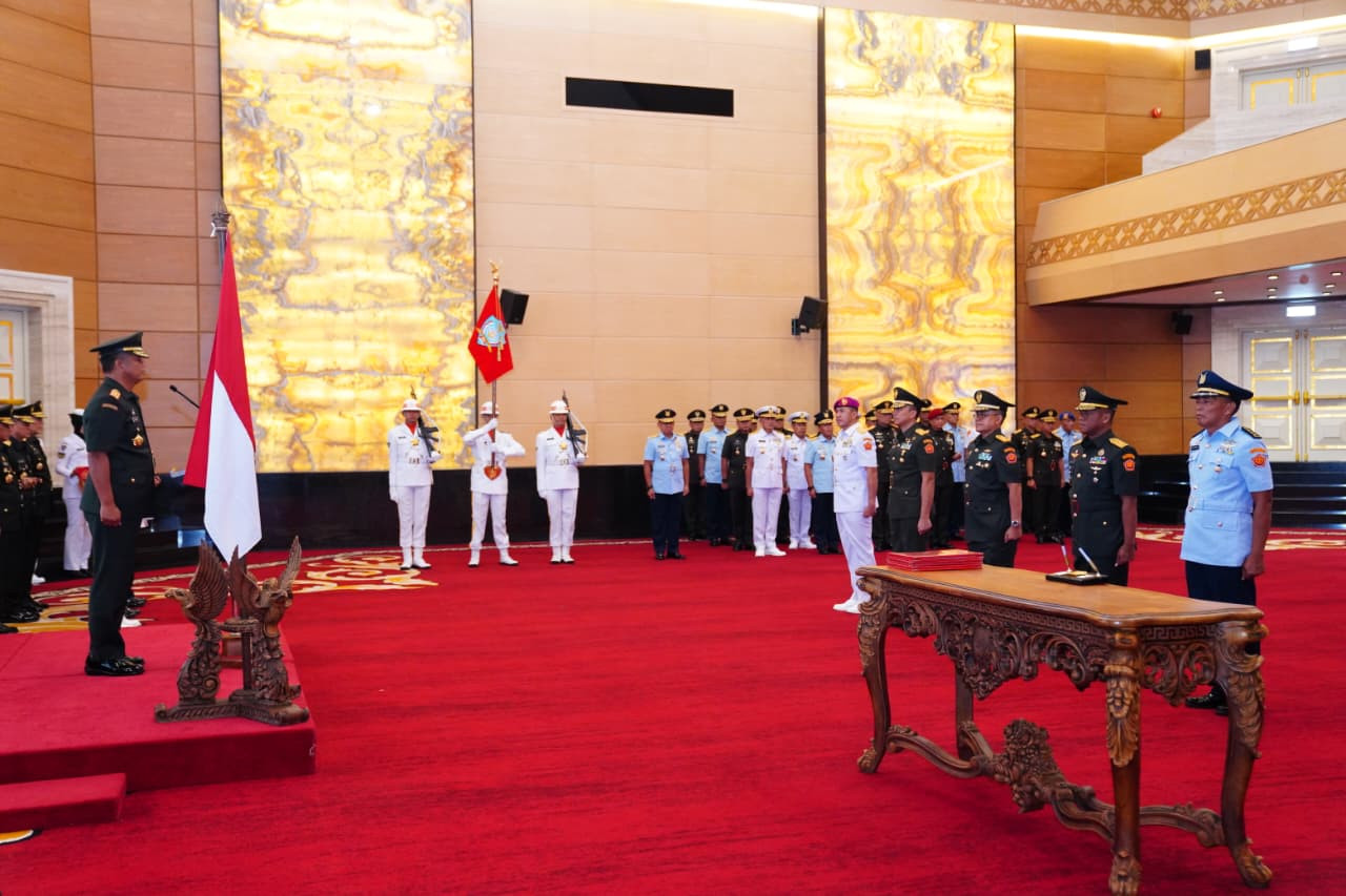 Wapang TNI Pimpin Sertijab Kapuspen TNI, Dan PMPP, dan Kapusjaspermildas